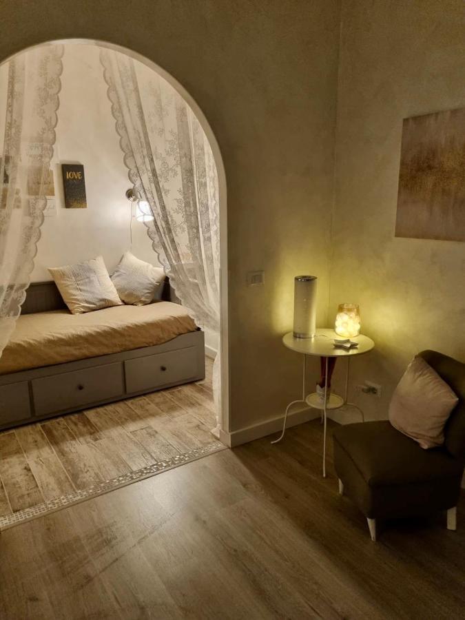 Close To The Coloseum, 2 Minutes Walk From Metro A Lägenhet Rom